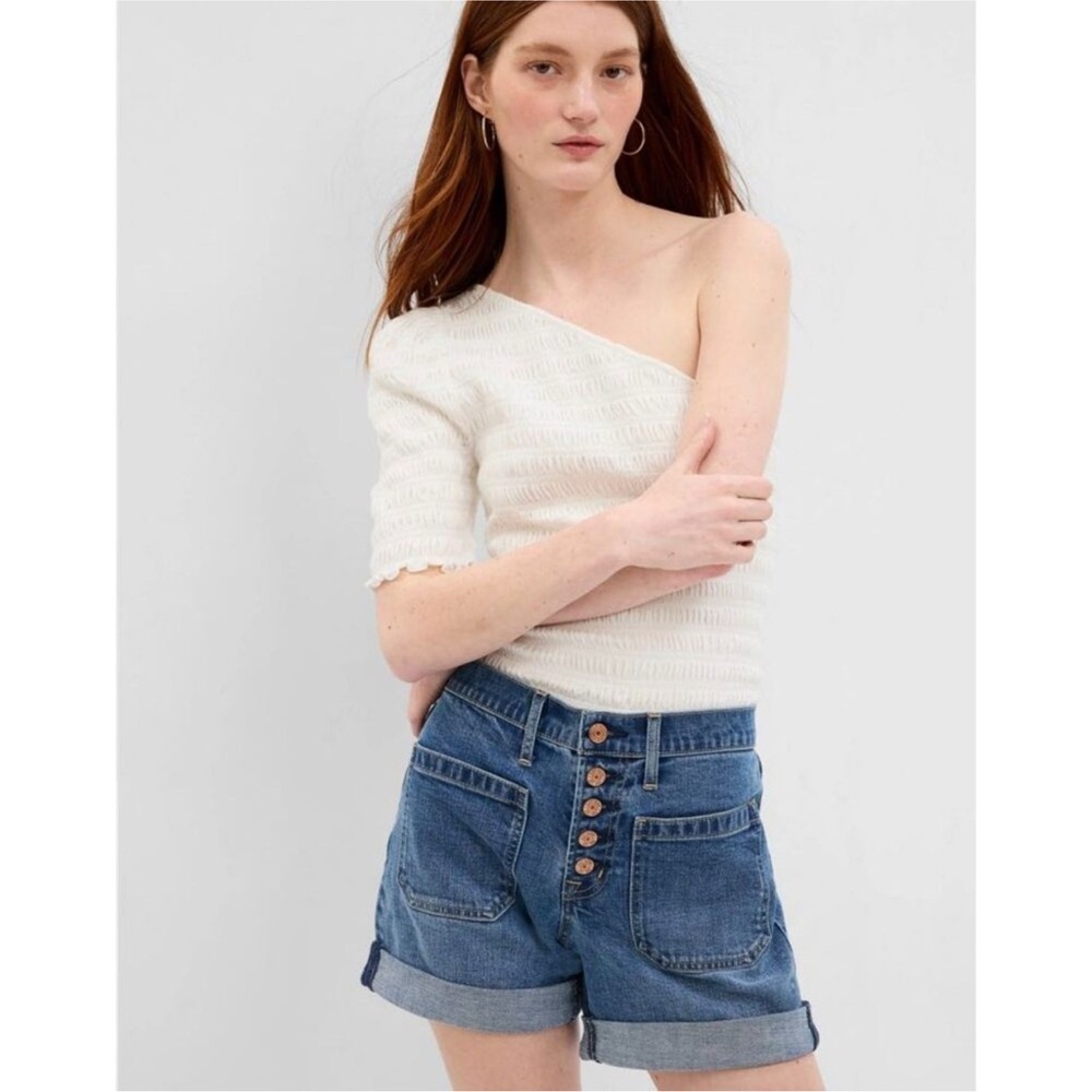 Gap 5” Mid Rise Girlfriend Denim Blue Shorts Exposed Button Fly Women’s Size 14R
